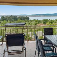 Beautiful Apartment In Starigrad