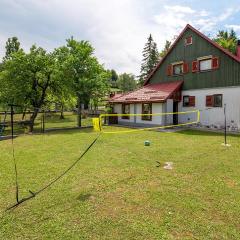 Awesome Home In Stari Laz With Kitchen