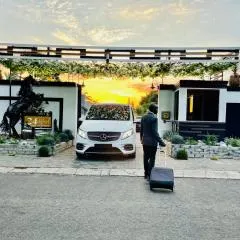 24 On Basil Boutique Luxury Hotel