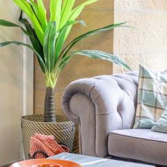 Private Garden West End with Parking - Pass the Keys