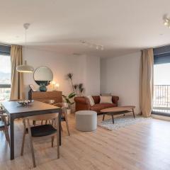 Skyline III Pool & Coworking by ELE Apartments