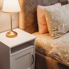 Old Town Private Room, Shared Bath - D