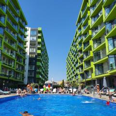 Purple Onyx - Pool & Spa Beach Resort