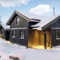 4 Bedroom Nice Home In Lillehammer
