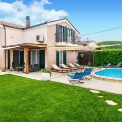 Holiday Home Dicmo With Fireplace 02
