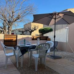 Joli T2 Climatisé avec Cour Privée et Parking, à 500m Plage et Port - Saint Cyprien - FR-1-793-2