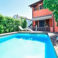 Gorgeous Home In Massarosa With Wifi