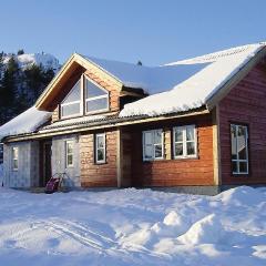 5 Bedroom Amazing Home In Kvinlog