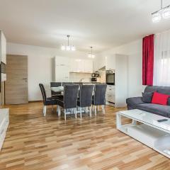 Three-Bedroom Apartment In Medulin