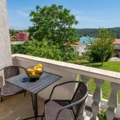 1 Bedroom Amazing Apartment In Kampor