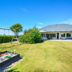 Three-Bedroom Holiday Home In Bredebro