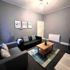 2 Bedroom Home With Free Parking