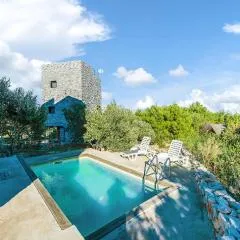 2 Bedroom Awesome Home In Dragove