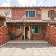 Casa Privativa com Piscina, Churrasqueira, Mesa de Sinuca