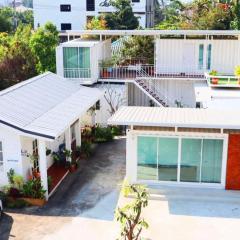 Day Off House Chiang Mai Near Walking Street