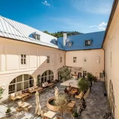Opera apartments