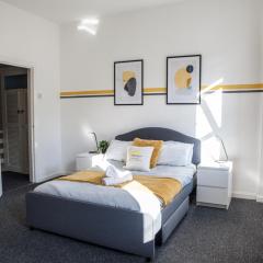 Beautiful Spacious Home From Home - Monthly Offers