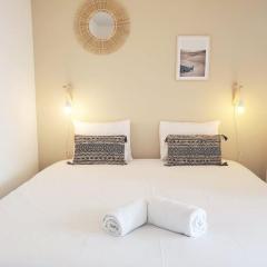 F3 Cosy avec Parking, Wifi Fibre - Centre-ville, Face ESSEC, Proche Gare et Commerces