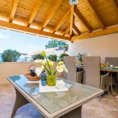 4 Bedroom Gorgeous Home In Banici