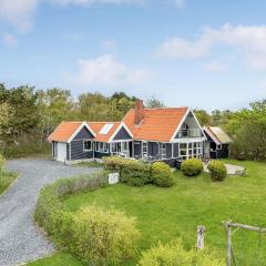 4 Bedroom Cozy Home In Ebeltoft