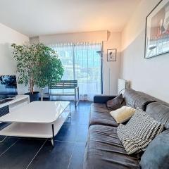 Appartement moderne avec terrasse et parking, au cœur de Granville, à deux pas de la plage ! - FR-1-361-77