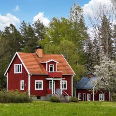 Gorgeous Home In Vimmerby With Kitchen