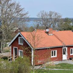 Stunning Home In Valdemarsvik