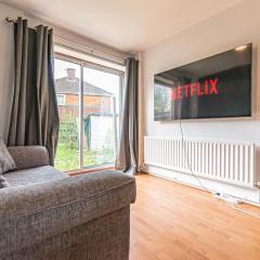 2 Bedroom Home - Netflix , Nice Area