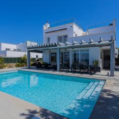 V196 Villa Brisa by Menorcarentals Villas