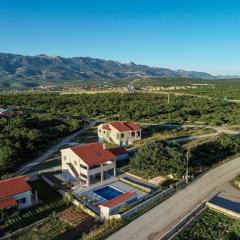 Villa Macanovi dvori with private pool