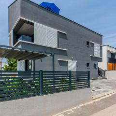Cozy Apartment In Vir With Wifi