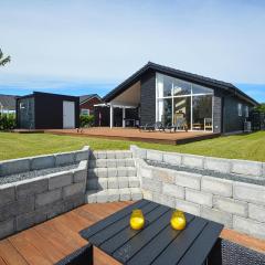 Awesome Home In Hejls With Wifi