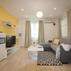 Bungalow Lavanda mit Pool und Garten in Porec