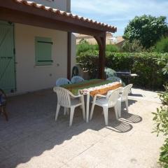 Villa T4 au Bord du Lac avec Terrasse, 6 Pers, Parking, Animaux Acceptés, Classée 1* - FR-1-798-37