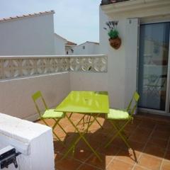 Charmant T2 climatisé à Port Leucate - Terrasse, Parking, Proche Mer, Animaux Bienvenus - FR-1-798-24