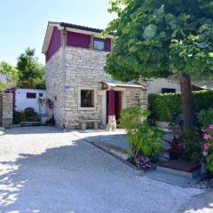 Tolle Wohnung in Zambratija mit Terrasse und Neben dem Strand