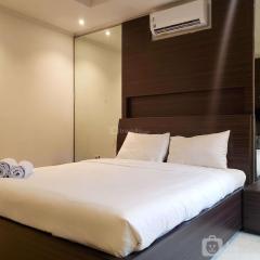 Minimalist and Comfy 1BR at The Boulevard Apartment By Travelio