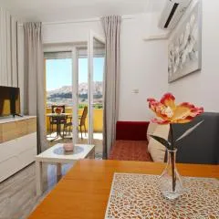 Modern eingerichtete Apartment für 2 Personen, Klimatisiert, freie Parkplatz und Wi-fi, Grillmögligkeit