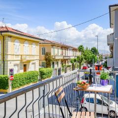 Awesome Apartment In Viareggio