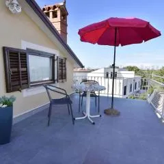Einfache Wohnung Silva mit Terrasse