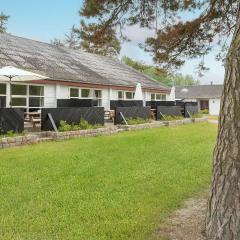 Nice Home In Humble With Wifi