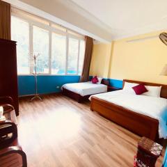 Khuyên Ngọc Hotel