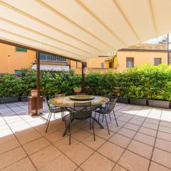 Nettuno Apartment - Private Garden in Bologna Center