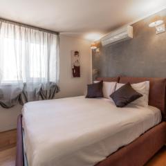 Cozy Penthouse with Terrace and Rome View