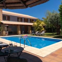 Vila Esperança by An Island Apart