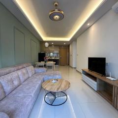 R&F 2 Bedroom 4 Pax High Floor Netflix WiFi