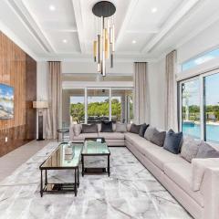 BD012J - Luxurious Oasis with Immersive Circus Bedroom at Reunion