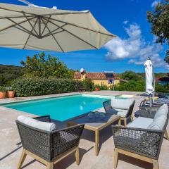 2 Bedroom Lovely Home In Punta Kriza