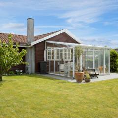 2 Bedroom Awesome Home In Otterup