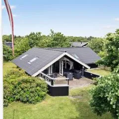 Awesome Home In Skjern With Wifi